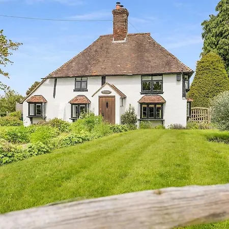 Local Walks Pub Gardens Pet Friendly Landscaped Gardens And Free Private Parking Villa Doddington  Exterior photo