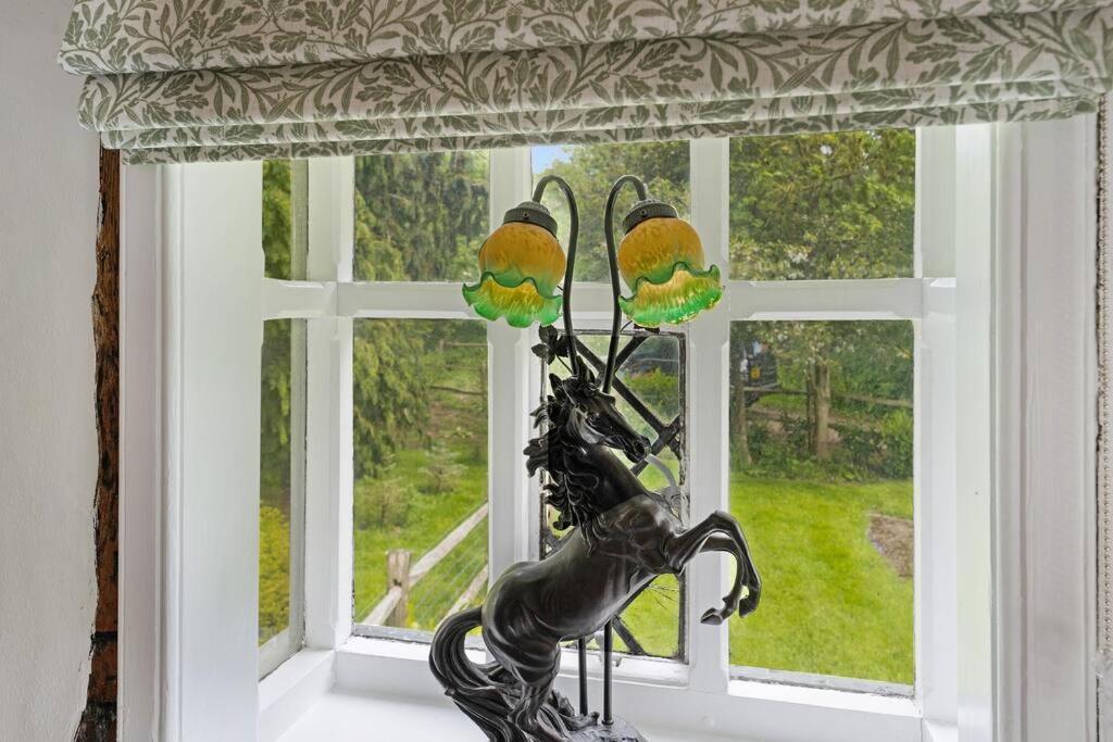 Holiday home Local Walks Pub Gardens Pet Friendly Landscaped Gardens And Free Private Parking *
